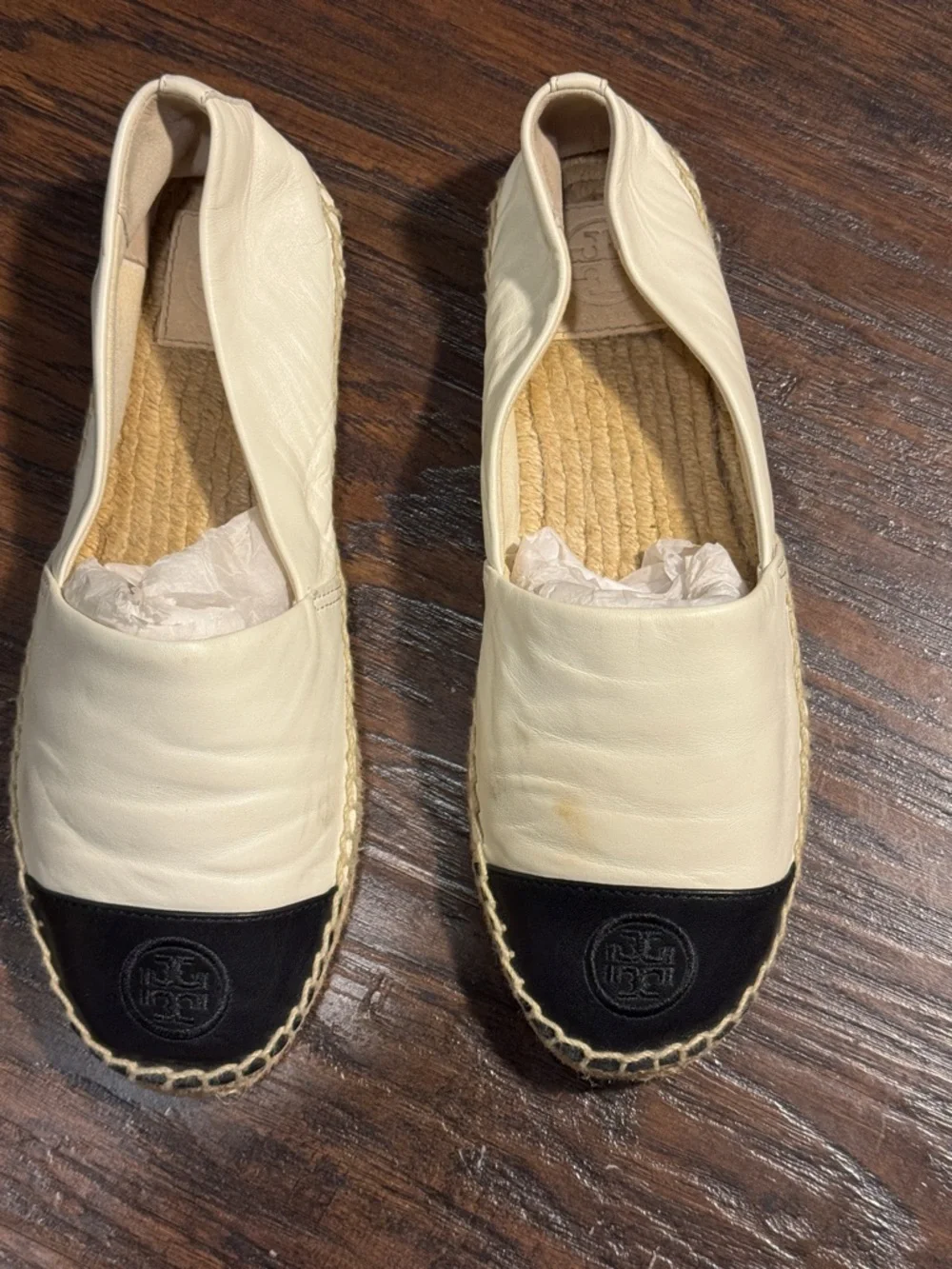Tory Burch Cream Leather Espadrilles with Black Cap Toe Logo